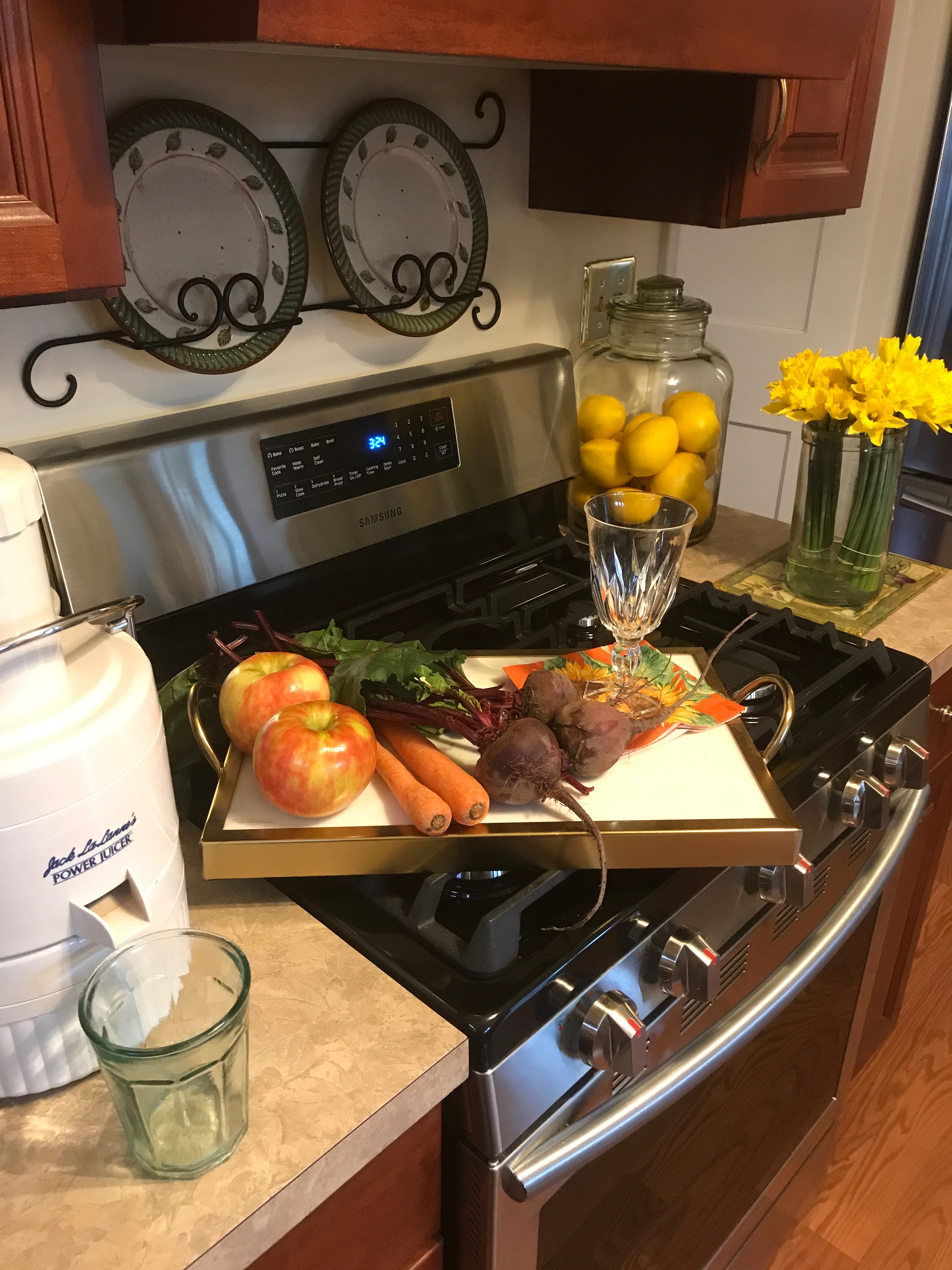 My Jack LaLanne Juicer with Veggies I Juice